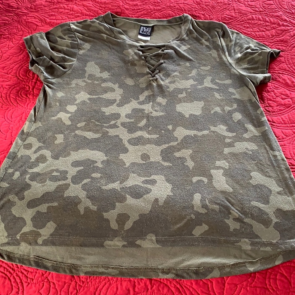 Camo ✖️✖️crisscross front